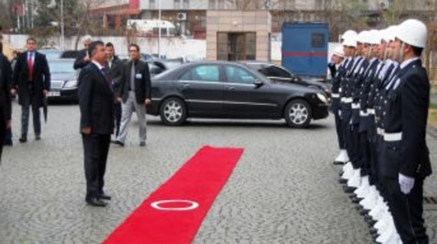 Bakan Yılmaz: Birlik olursak &ccedil;&ouml;z&uuml;lemeyecek hi&ccedil;bir sorunumuz olmaz