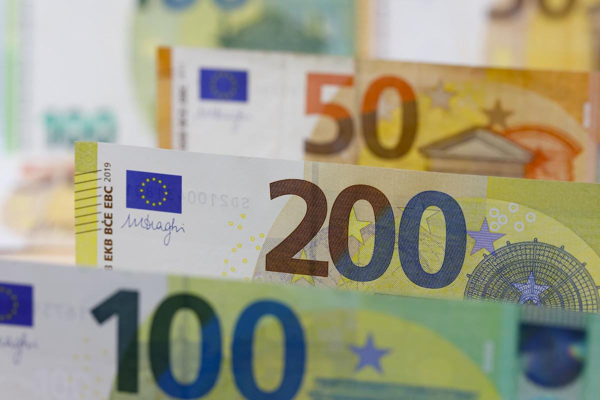 Euro da sert d&uuml;ş&uuml;ş sonrası kritik eşik: Analistler o seviyeyi işaret etti 2