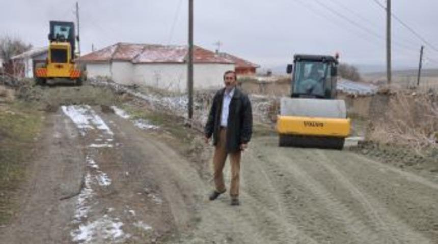 2 asırlık k&ouml;yde yol a&ccedil;ma &ccedil;alışması devam ediyor