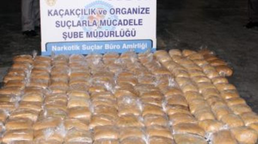 &Ouml;ğrenci servisinde 139 kilo esrar ele ge&ccedil;ti