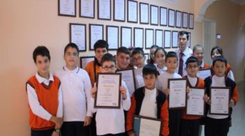 Cambridge &Uuml;niversitesi, &Ouml;zel Zuhal İlk&ouml;ğretim Okulu'na başarı belgesi verdi