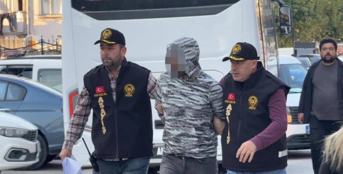 Arkadaşını bı&ccedil;aklayarak &ouml;ld&uuml;ren cinayet ş&uuml;phelisi adliyeye sevk edildi 2