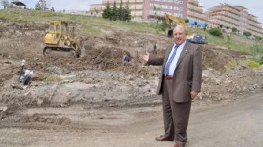 Evlenecek &ccedil;iftler i&ccedil;in d&uuml;ğ&uuml;n salonunu &uuml;cretsiz hizmete a&ccedil;tı