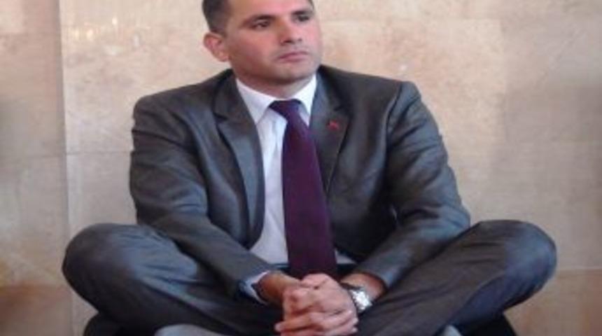 G&uuml;roymak Kaymakamı Yılmaz, k&ouml;y k&ouml;y dolaşarak taziye ziyaretlerinde bulunuyor