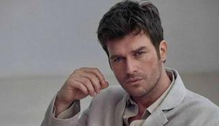 Kıvanç Tatlıtuğ'dan Instagram açıklaması!