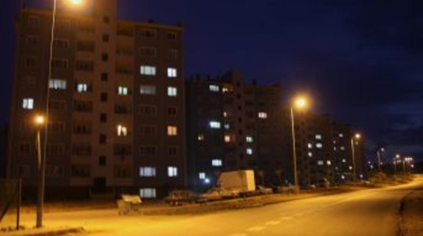 Elmadağ TOKİ konutlarının aydınlatma sorunu giderildi