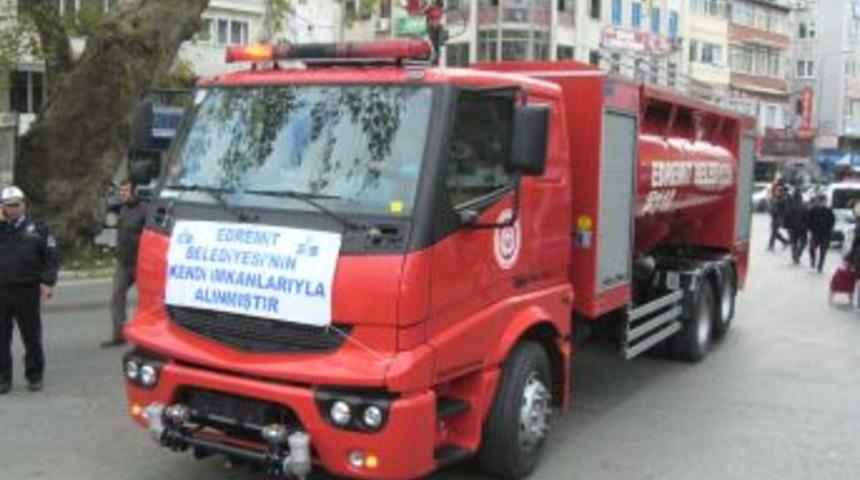 Edremit İtfaiyesi yeni ara&ccedil; satın aldı