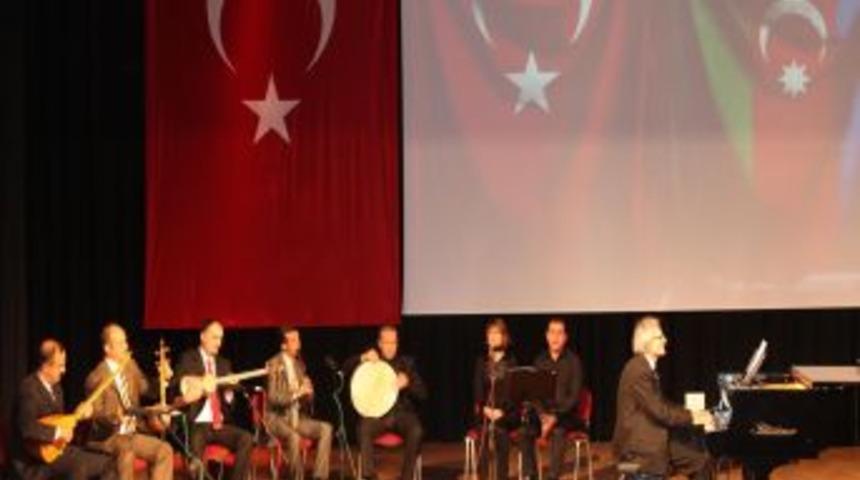 &quot;Türkiye Azerbaycan’la bütünün küçük parçalarıdır&quot;