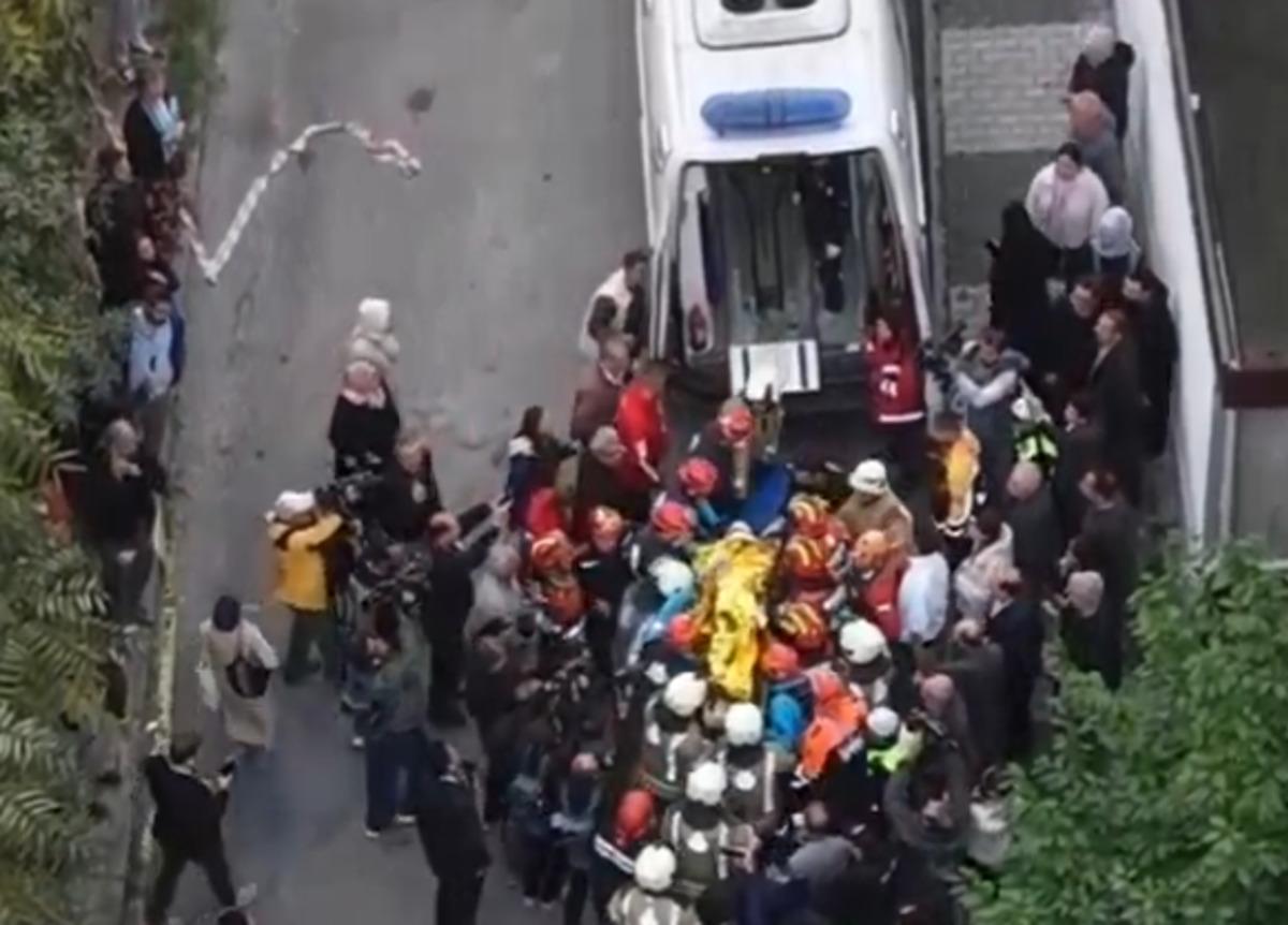 Son dakika: Maltepe de 7 katlı binada çökme! Mahsur kalanlar var… 3