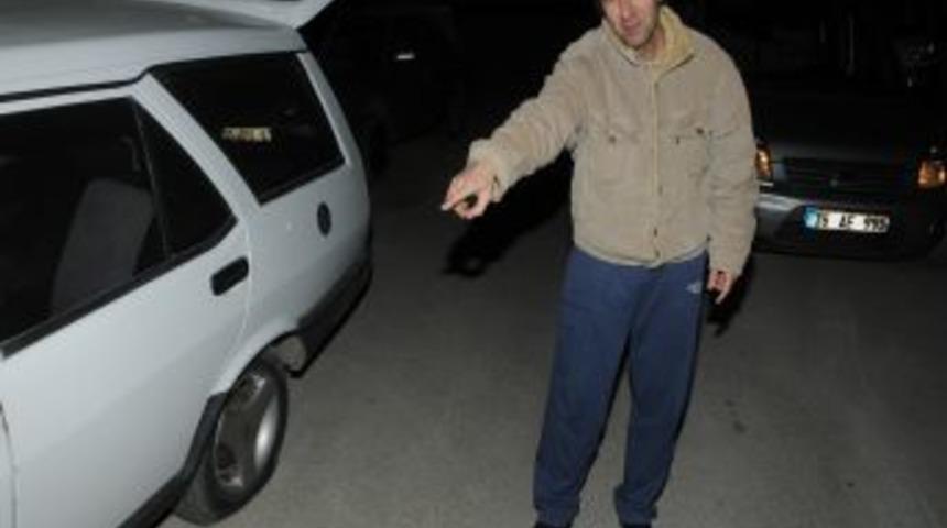 Park halindeki 9 aracın lastiklerini kesip kaçtılar