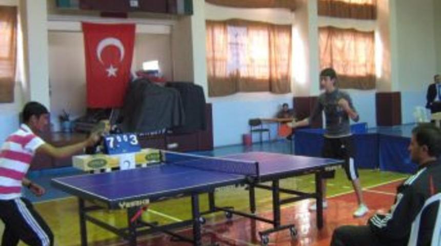 Masa tenisini gen&ccedil;lere sevdirmek lazım