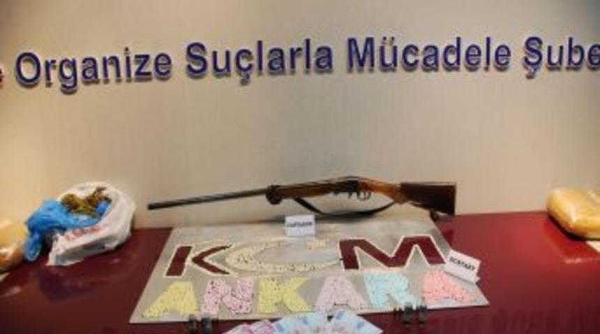 Başkent'te 40 kilo esrar ele ge&ccedil;irildi