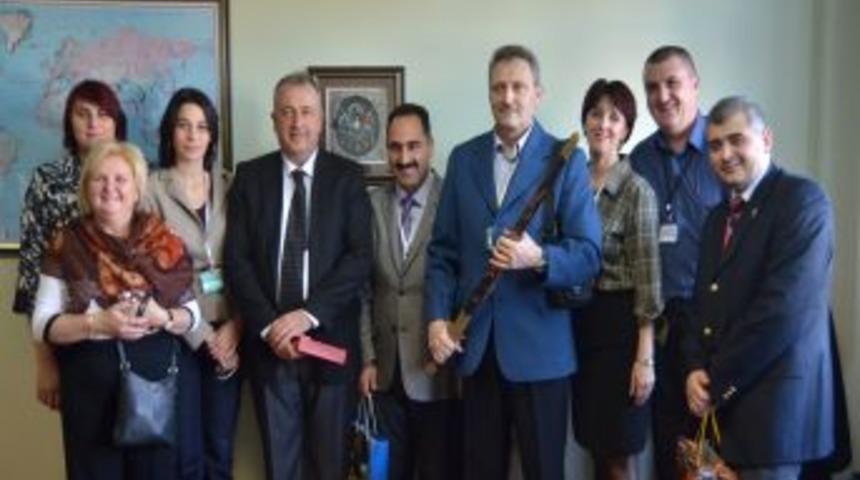 Işık İlk&ouml;ğretim Okulu &ouml;ğrencileri Avrupalı arkadaşlarını evlerinde ağırladı