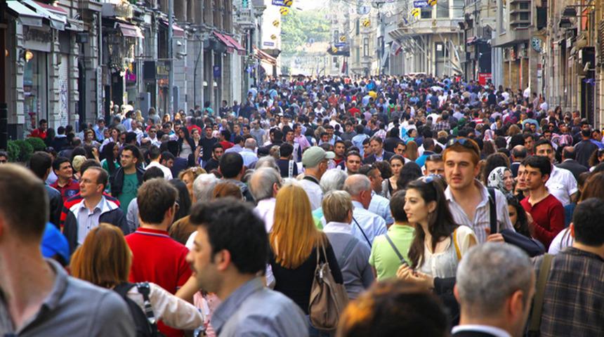 İstanbul'un ziyaret&ccedil;i akınına uğrayan 5 semti belli oldu: Adım atacak yer kalmıyor
