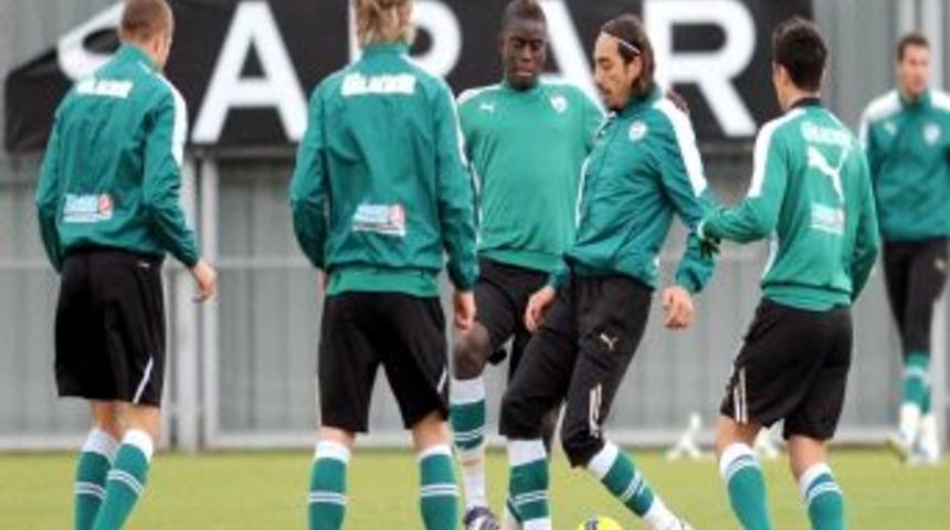 Bursasspor, Samsunspor ma&ccedil;ı hazırlıklarını s&uuml;rd&uuml;rd&uuml;