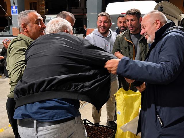 G&ouml;ren kavga var sanıyor 'Her hafta milyonlarca lira para giriyor'