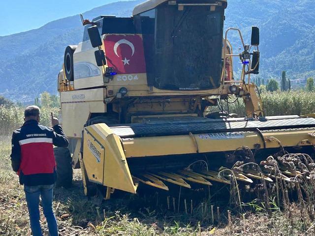 Simav&rsquo;da Y&uuml;zde 75 hibeli ay&ccedil;i&ccedil;eğinde hasat kontrol&uuml;