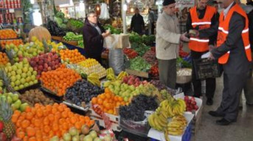 Balıkesir Kimse Yok Mu Derneği bin 500 kişilik aşure dağıttı