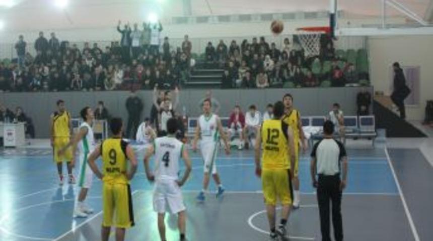 Zirve &lsquo;zirveyi&rsquo; bırakmıyor