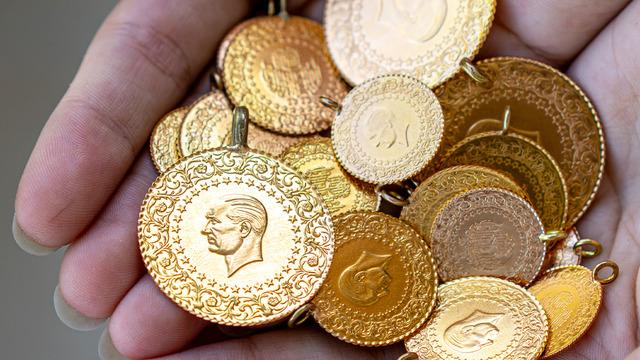 Altın fiyatları ne kadar oldu, düştü mü arttı mı? 8 Ekim 2026 gram, çeyrek, Cumhuriyet altını