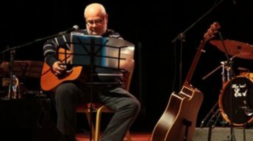 B&uuml;lent Orta&ccedil;gil&rsquo;de Ataşehir&rsquo;e ses verdi