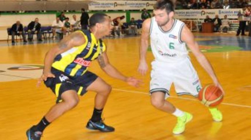 Aliağa Petkim: 61 - Fenerbah&ccedil;e &Uuml;lker: 70