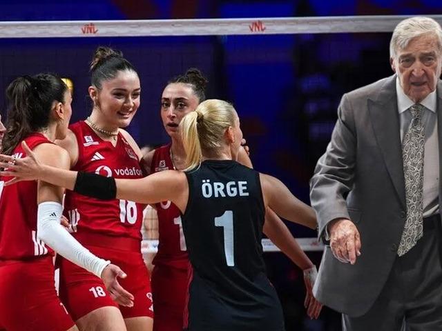 Rahmi Ko&ccedil;'tan Filenin Sultanları'na para &ouml;d&uuml;l&uuml;! Jest yapıp, Telezz&uuml;z lokantasında ağırladı