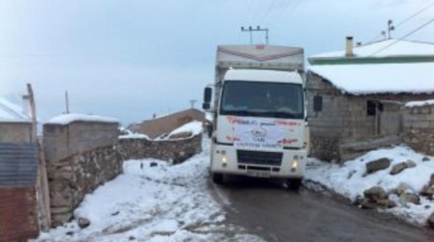 DOG&Uuml;NSİFED, T&Uuml;SİAD ve T&Uuml;RKONFED yardımları Van&rsquo;a ulaştı