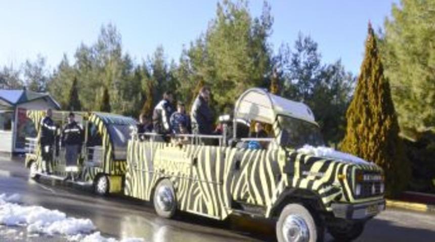 Depremzedelere hayvanat bah&ccedil;esi morali