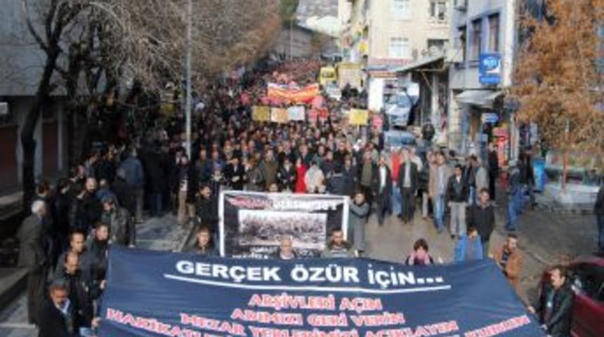 Tunceli'de 3 bin kişi Dersim olaylarının aydınlatılması i&ccedil;in y&uuml;r&uuml;d&uuml;