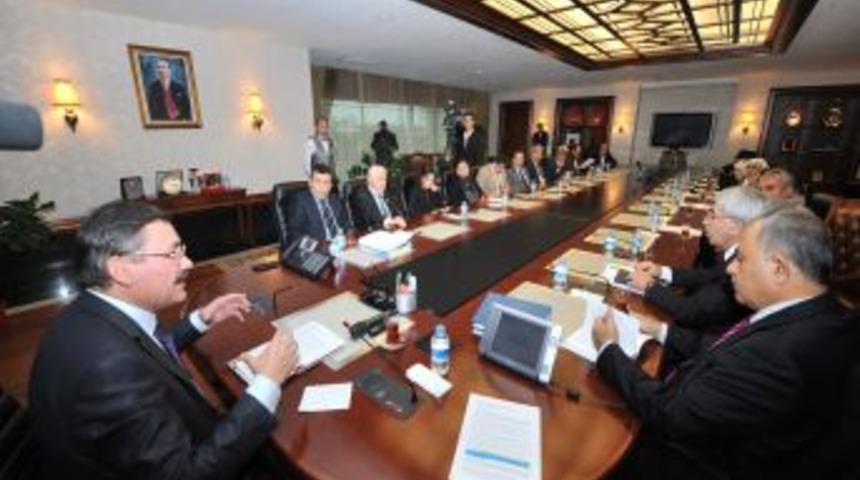 Başkan G&ouml;k&ccedil;ek, Dikmen Vadisi temsilcileri ile bir araya geldi