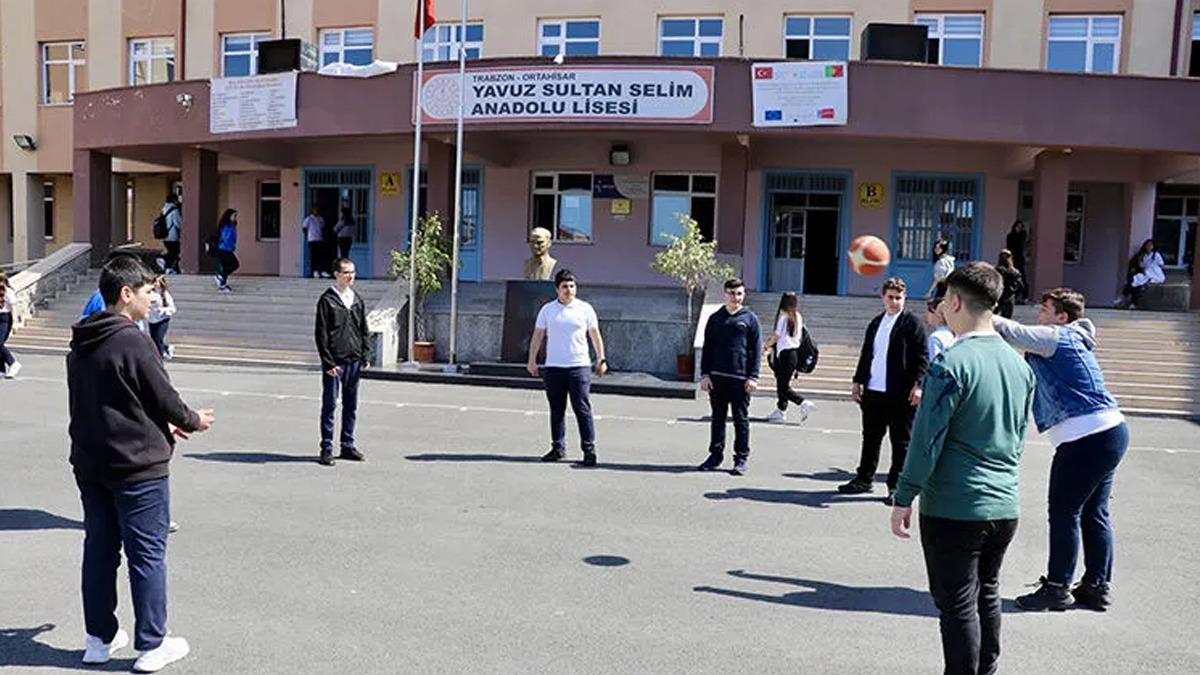 Bakan Yusuf Tekin den dikkat çeken açıklama! Şubat ayını işaret etti: Okullarda yeni dönem 1
