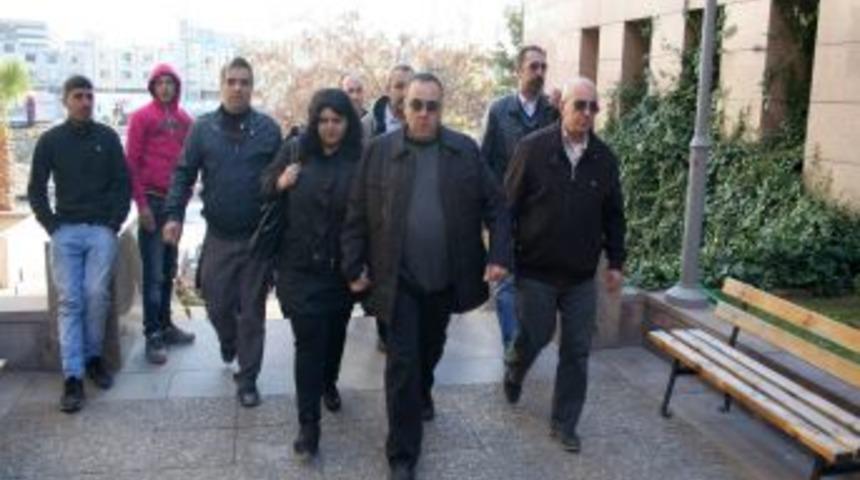 İzmir Belediye Genel Sekreter Yardımcısı E.B. teslim oldu