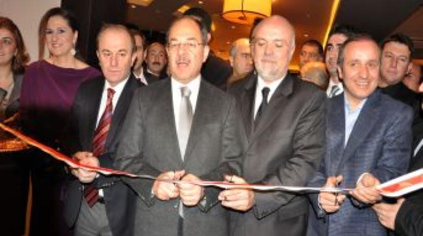 Akdağ: Paland&ouml;ken&rsquo;deki imkanlar batıdaki kayak tesislerinde yok