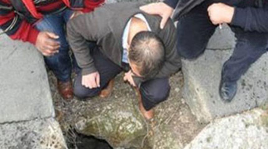 Hayrete d&uuml;ş&uuml;ren kanalizasyon