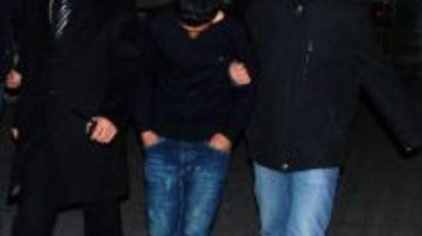 Aranan gen&ccedil;ler dayaktan korkup 155'i aramış