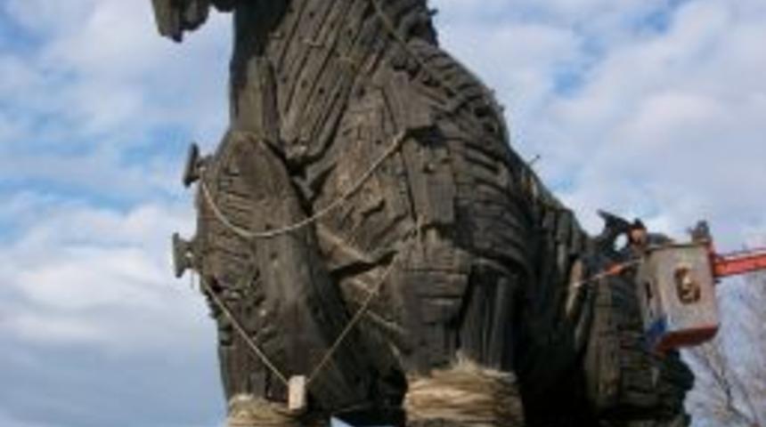 Truva Atı'na kış bakımı yapılıyor