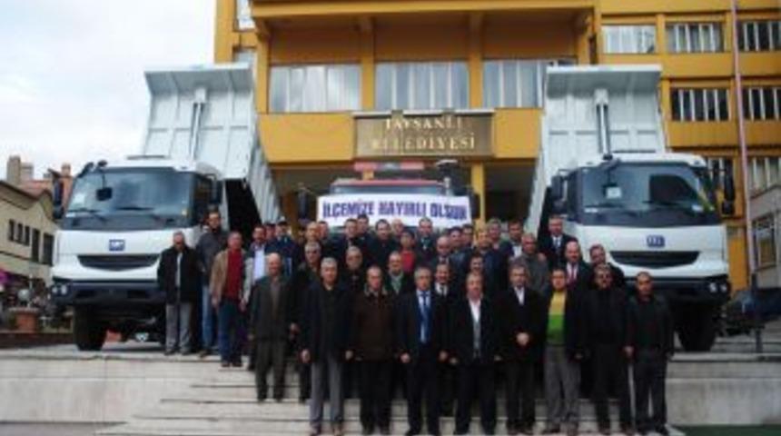 Tavşanlı Belediyesi&rsquo;ne alınan ara&ccedil;lar t&ouml;renle hizmete başladı