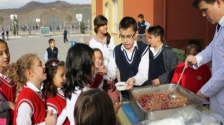 &Ouml;zel Kızılırmak&rsquo;ta aşure g&uuml;n&uuml;