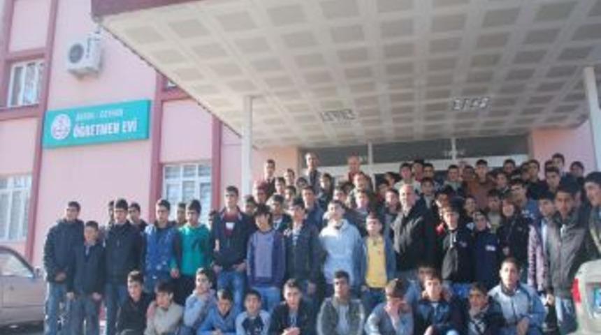 Van'dan Ceyhan'a gelen 66 &ouml;ğrenci yatılı ilk&ouml;ğretim okuluna yerleştirildi