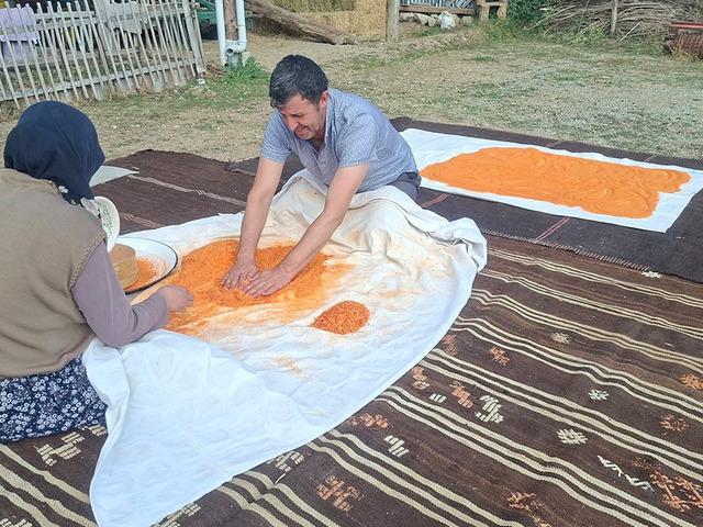 Anadolu'nun bin yıllık şifa kaynağını birlikte ufaladılar