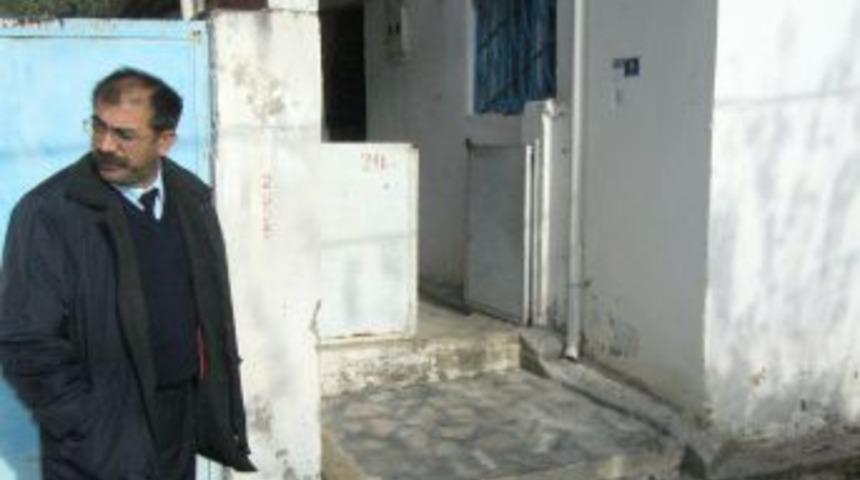 Ayrı yaşadığı eşini &ouml;ld&uuml;r&uuml;p intihar etti