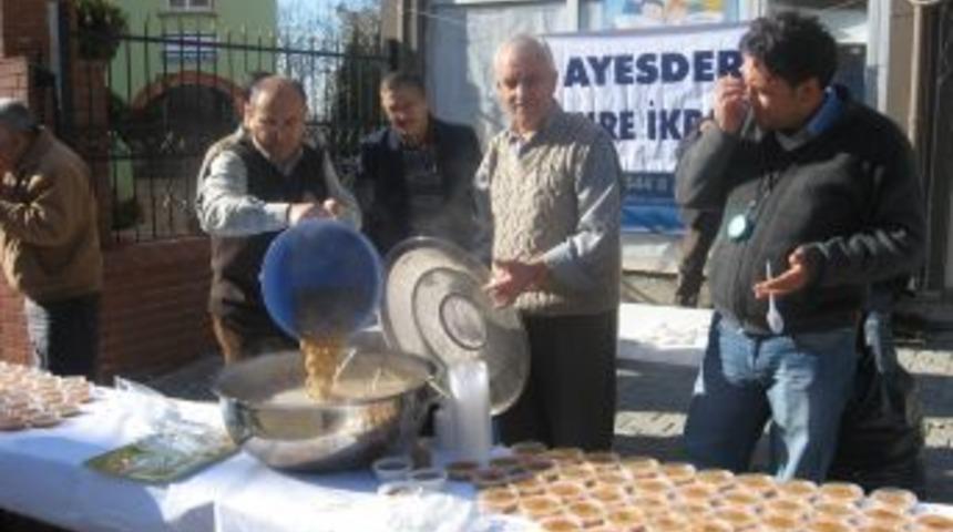 AYESDER'den 3 bin kişilik aşure