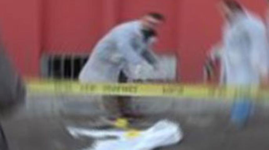 Başı taşla ezilerek &ouml;ld&uuml;r&uuml;ld&uuml;