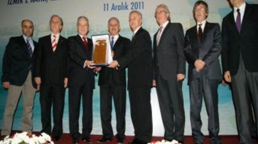 Bakan Yıldırım: Şike varsa biz m&uuml;dahale ederiz, topu taca atmak yok