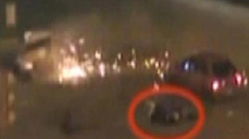 Otomobilin camından fırladı