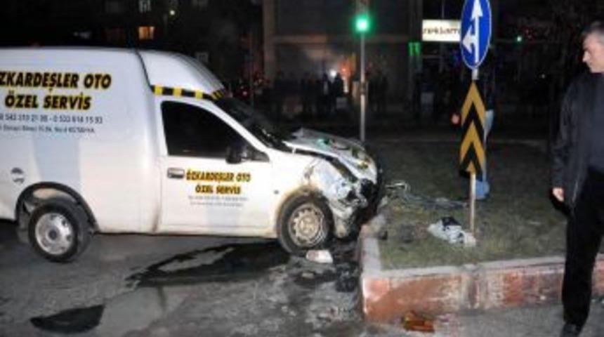 K&uuml;tahya'da trafik kazası: 7 yaralandı