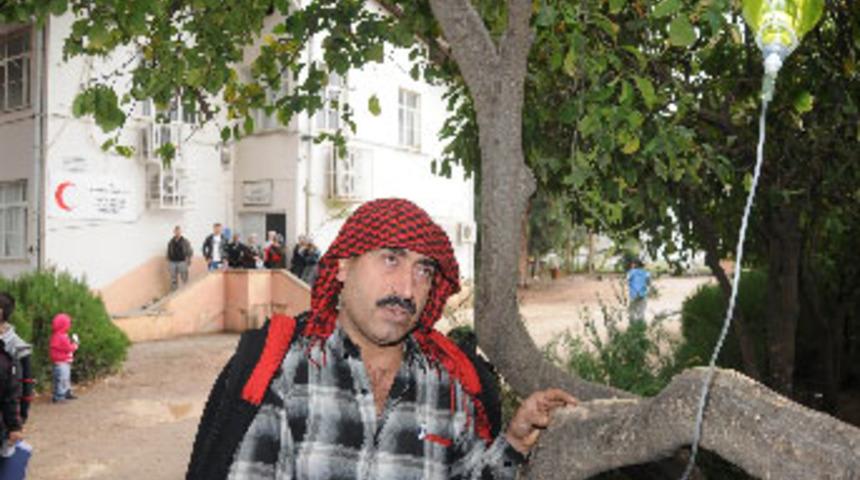 Mesai bitince kolundaki serumla dışarı atıldı