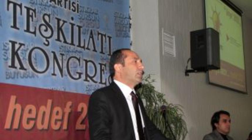 AK Parti &Uuml;nye İl&ccedil;e Başkanı &Ccedil;amyar g&uuml;ven tazeledi