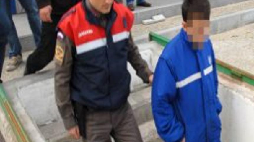 Ara&ccedil; muayene istasyonlarına jandarma operasyonu